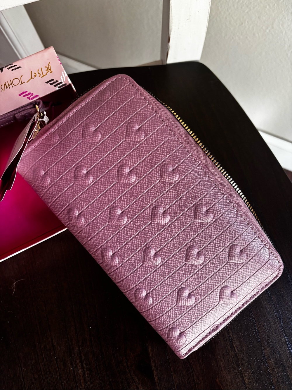 NWT Betsey Johnson Mauve Heart-Embossed Zip Wristlet NEW with Tags - Picture 10 of 13